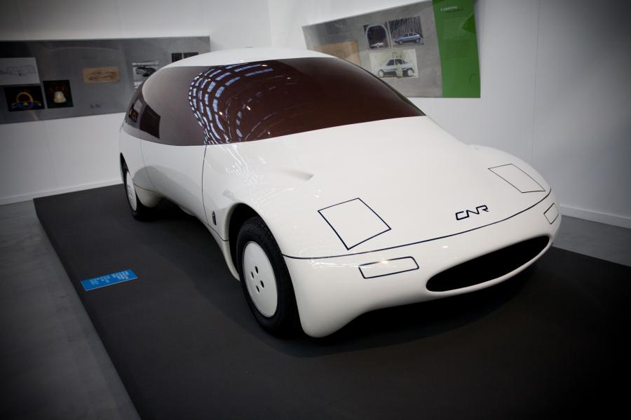  Pininfarina CNR 1978 года  (фото 9 из 10)